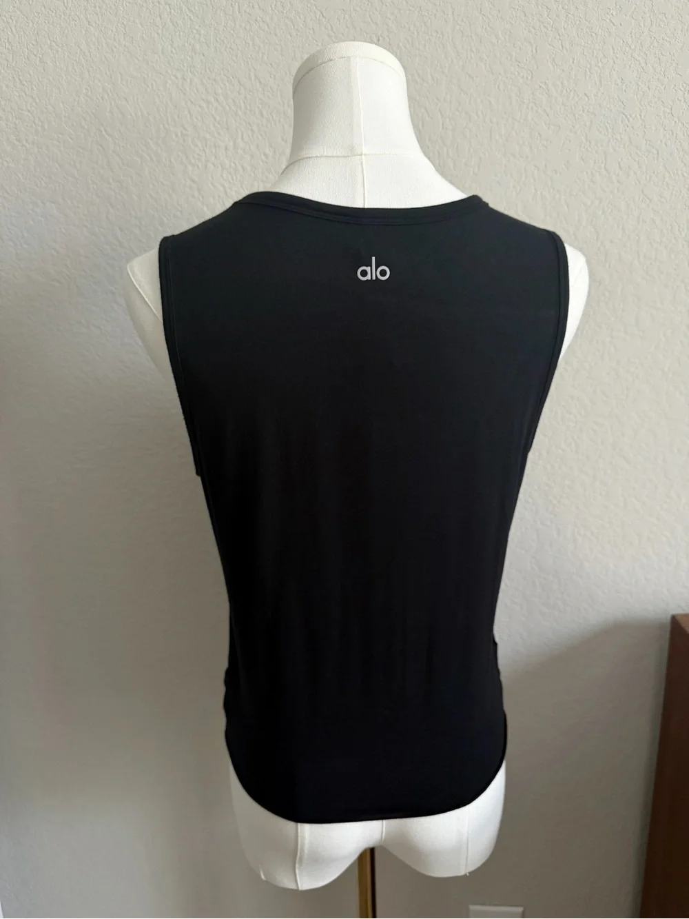 Alo Yoga Cover Tank – Black | Size Large